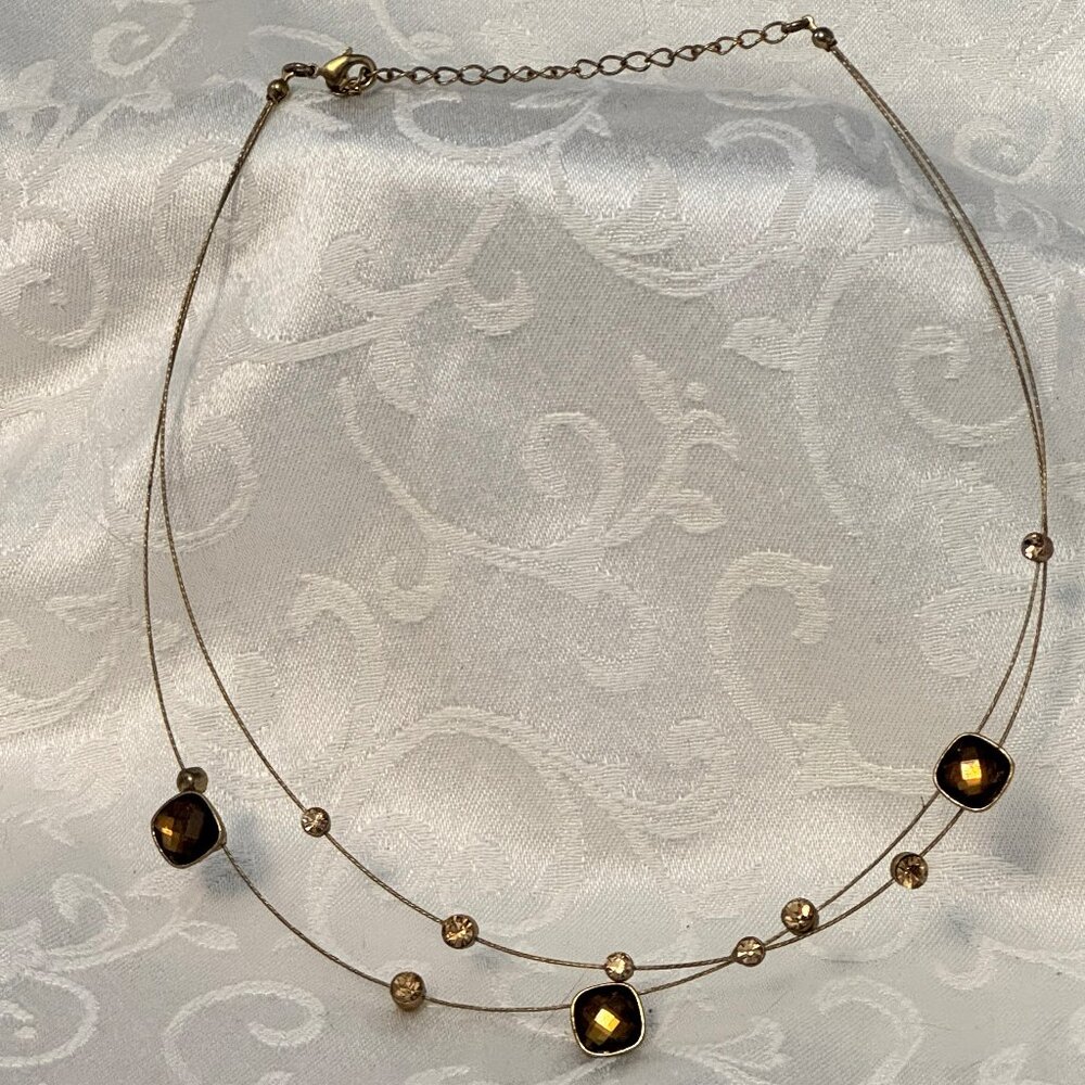 EUC Gold-Tone Wire Necklace with Champagne and Amber Stones. 19.5 in.